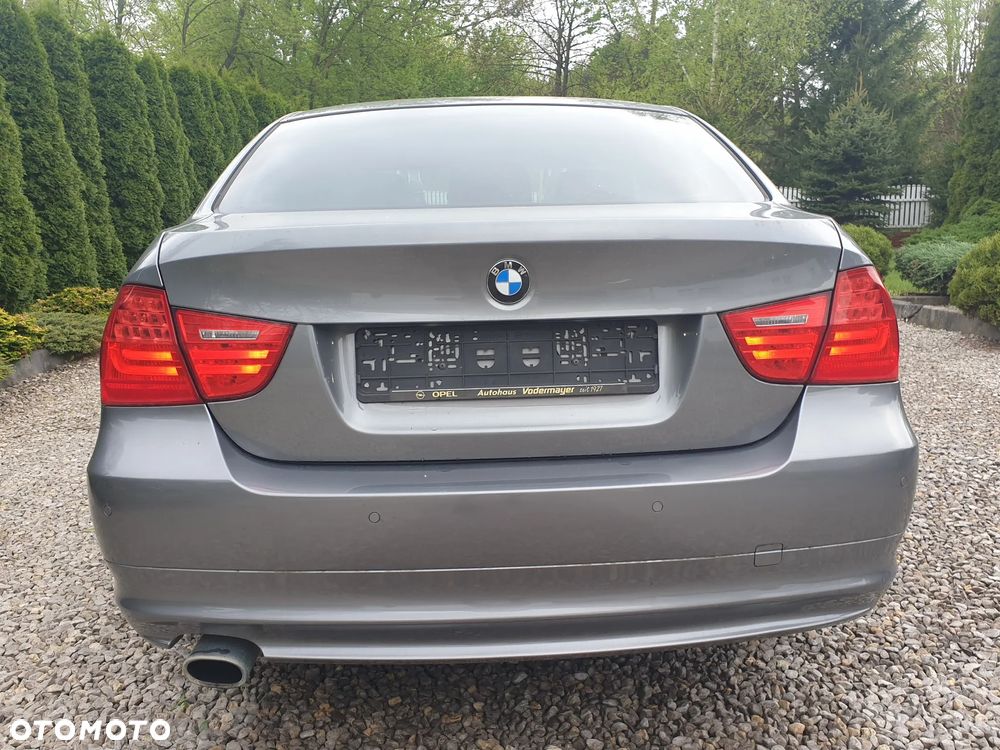 BMW Seria 3 320i Edition Sport - 7