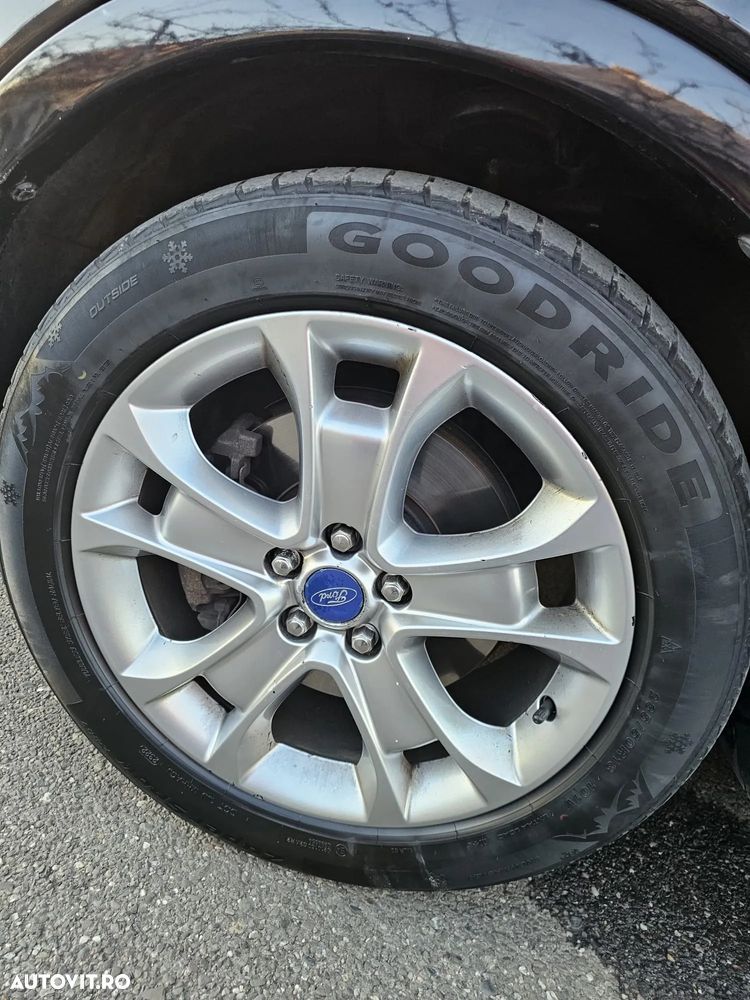 Ford Kuga - 11