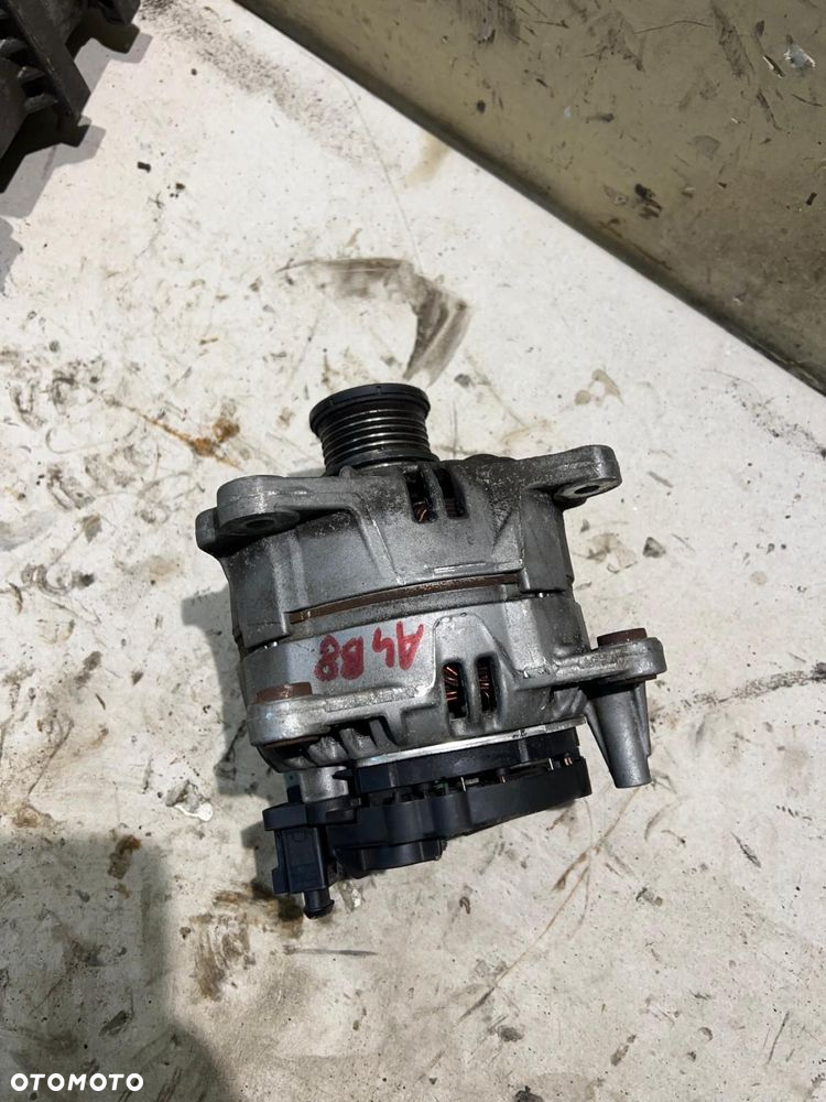 Alternator Audi A4 B8 A5 8T Q5 2.0 tdi - 6