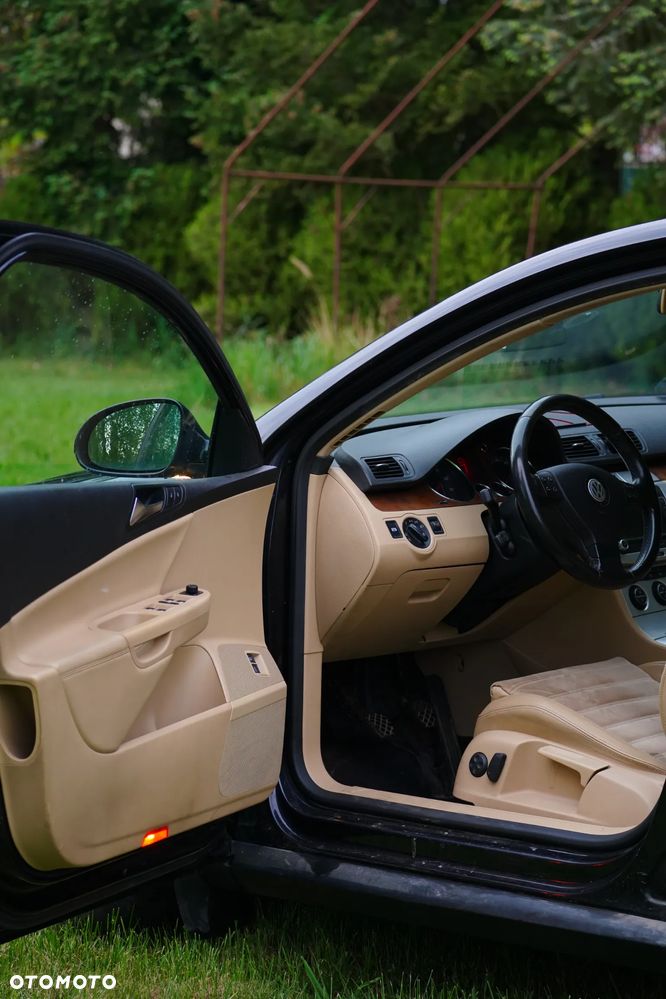 Volkswagen Passat 1.8 TSI Highline - 11