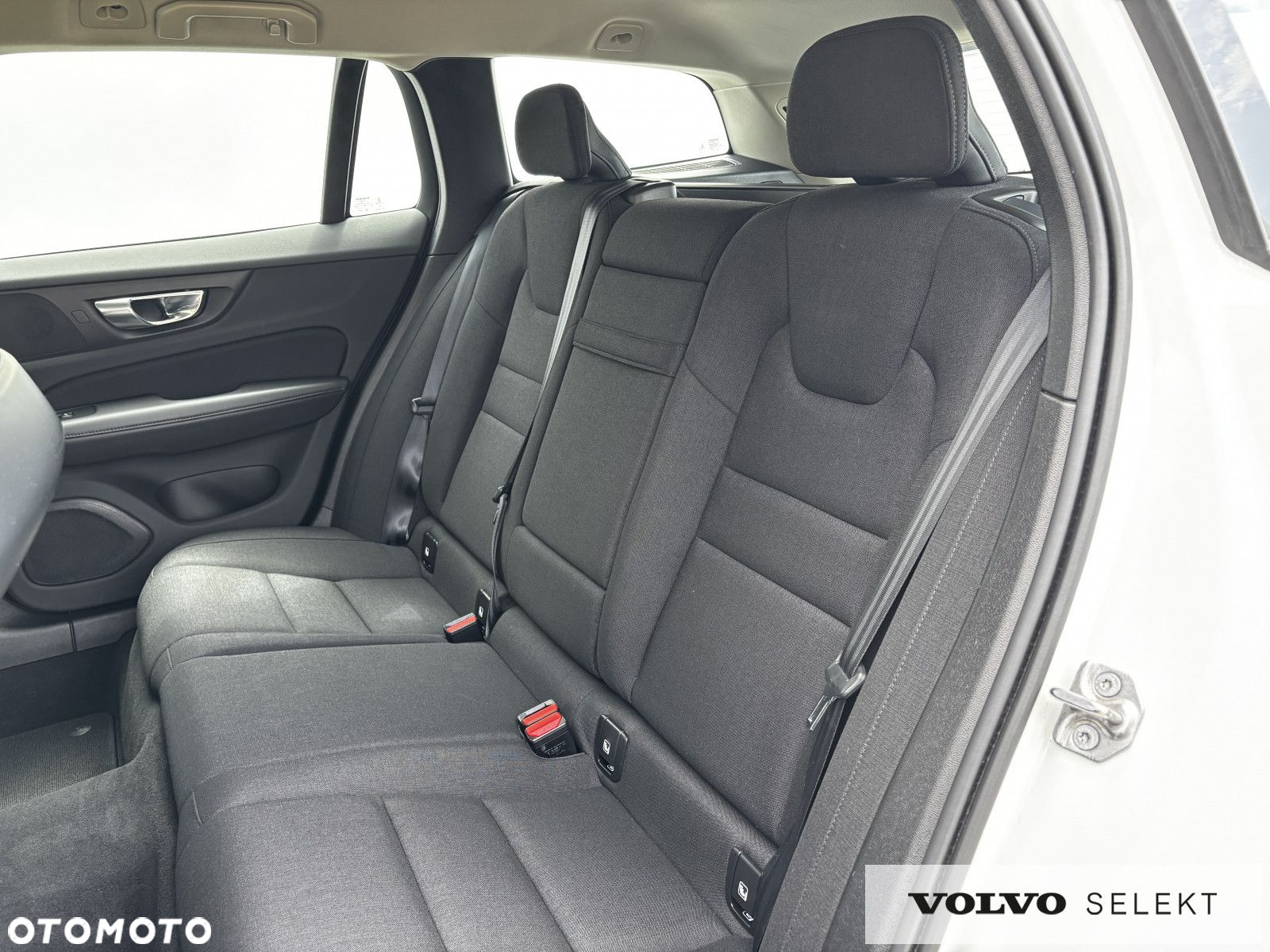 Volvo V60 Cross Country - 19