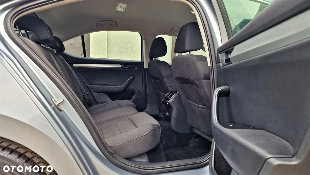 Skoda Superb 2.0 TDI Ambition - 13