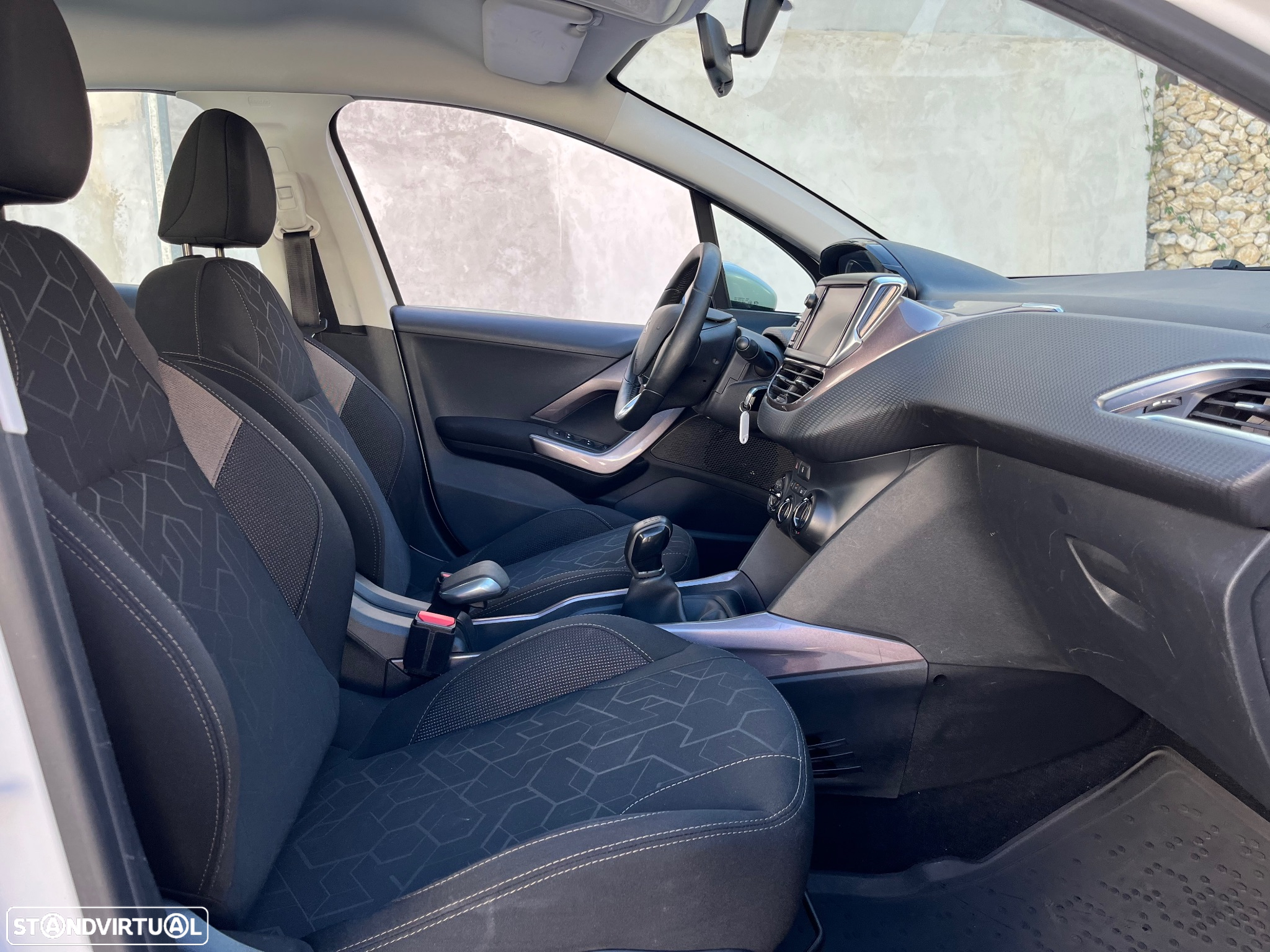 Peugeot 2008 1.2 PureTech Active - 21
