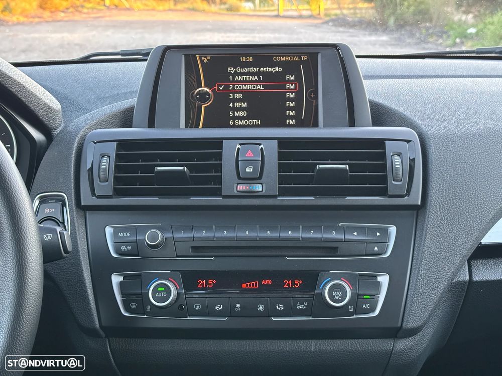 BMW 116 dA Line Sport - 25