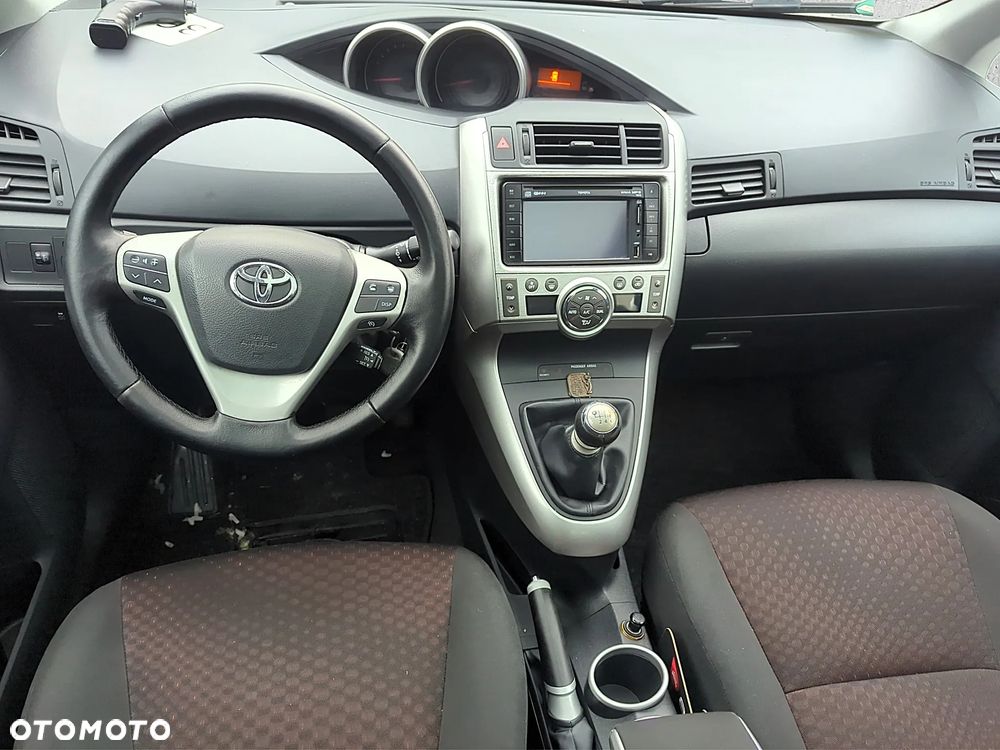 Toyota Verso 1.8 5-Sitzer Executive - 13
