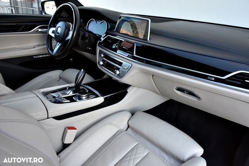 BMW Seria 7 740i - 26