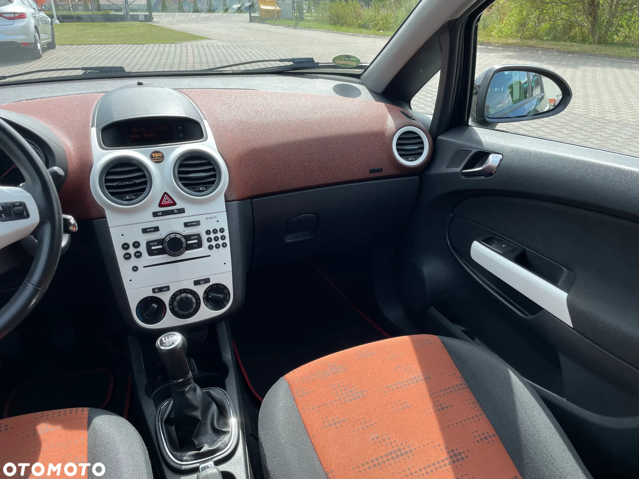 Opel Corsa 1.4 16V Enjoy - 17