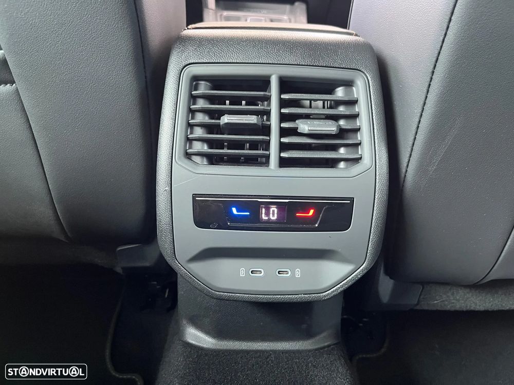 Cupra Formentor 1.4 e-Hybrid Base DSG - 9