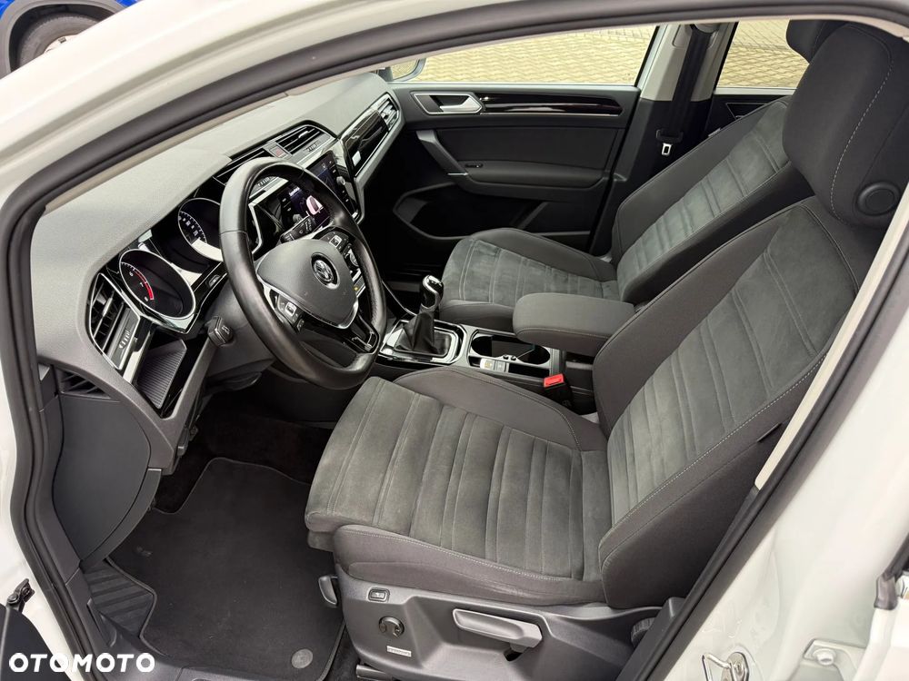 Volkswagen Touran 1.5 TSI EVO Highline - 9