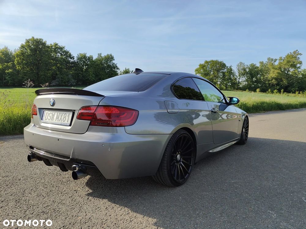 BMW Seria 3 335i Coupe - 4
