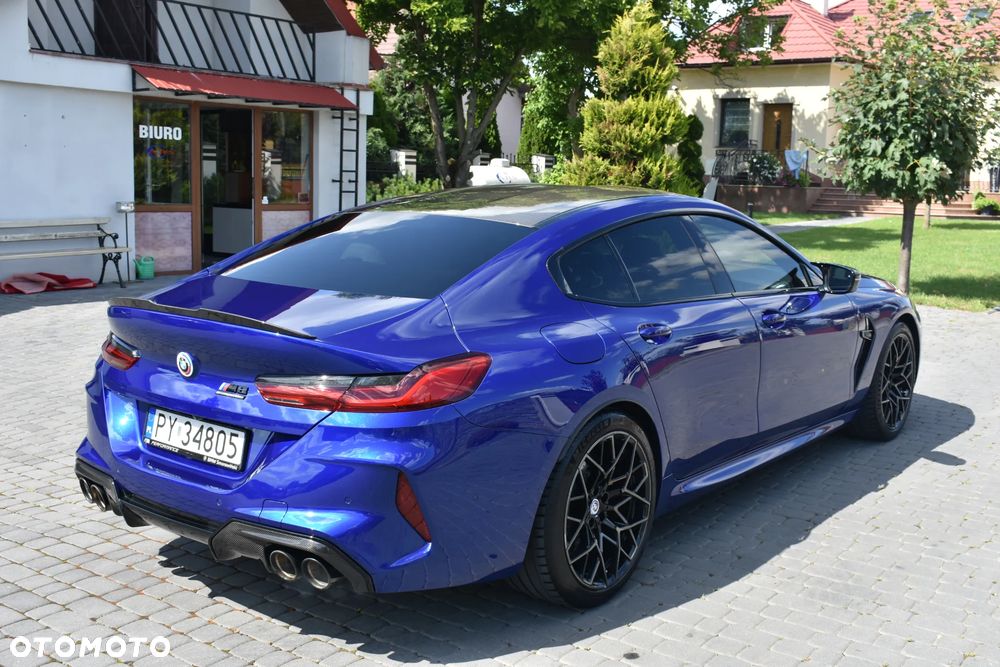 BMW M8 - 8