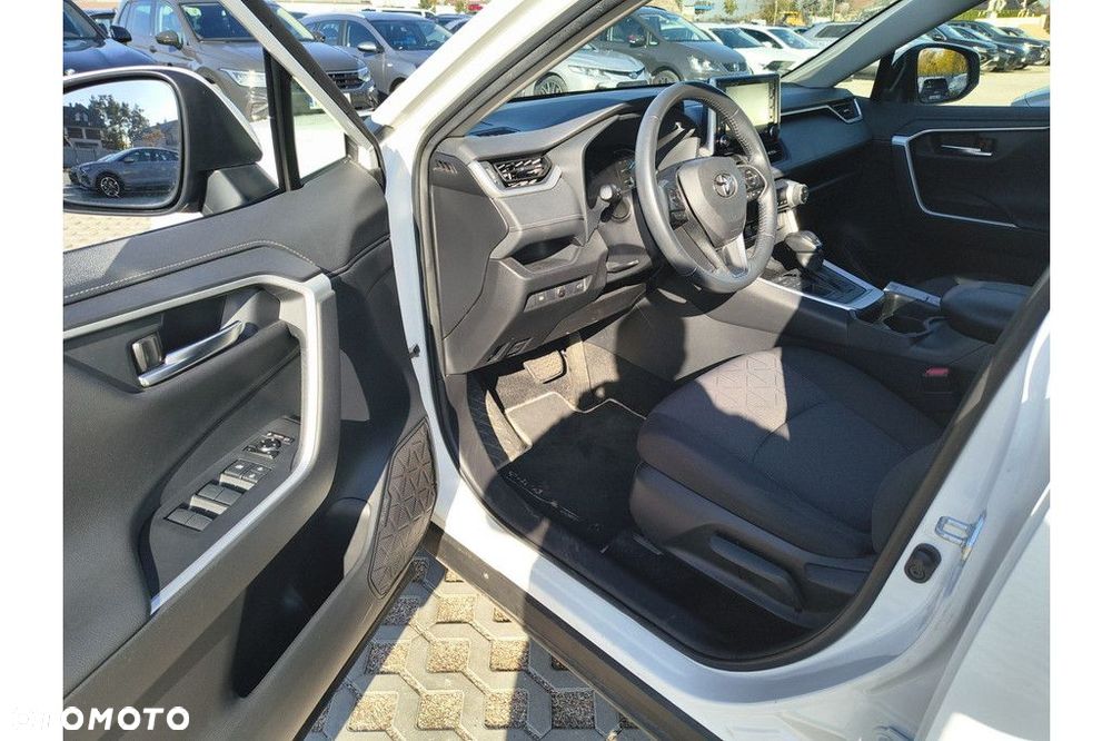 Toyota RAV4 - 5
