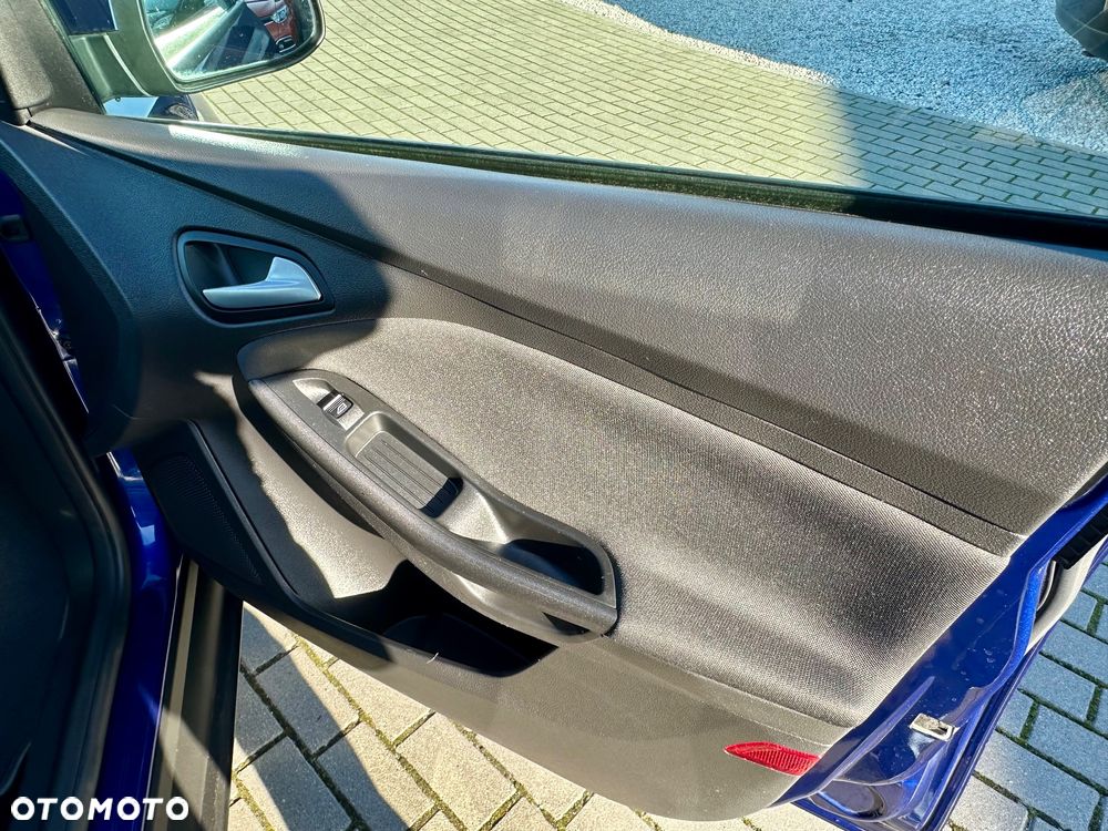 Ford Focus 1.0 EcoBoost Start-Stopp-System COOL&CONNECT DESIGN - 12