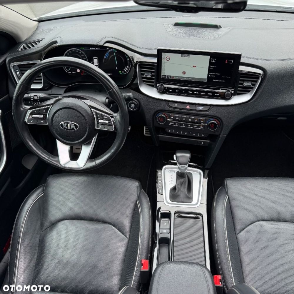 Kia Ceed - 28