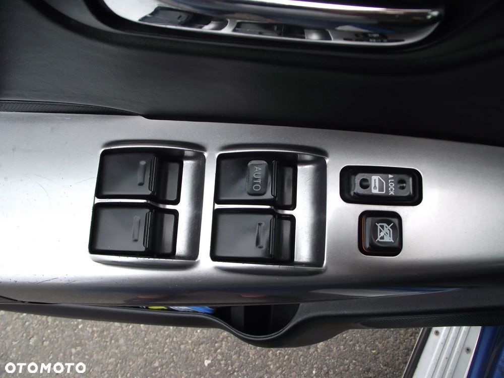Toyota Hilux 3.0 D-4D Invincible - 22