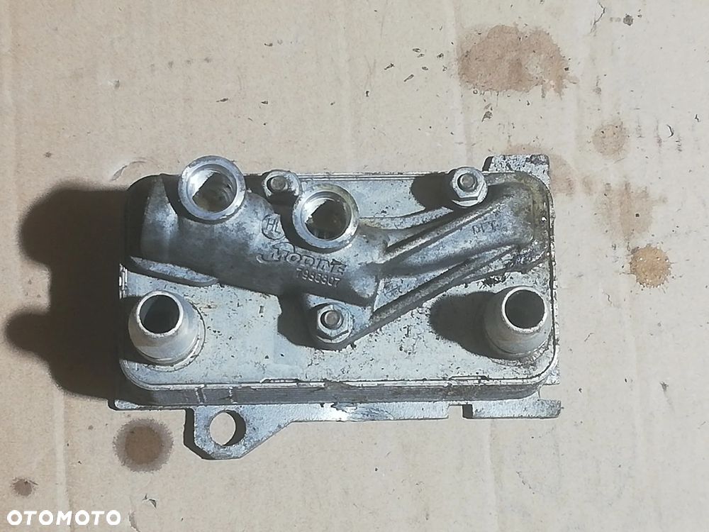 chłodnica chłodniczka oleju MERCEDES GLC W253 W205 W213 A0995001900