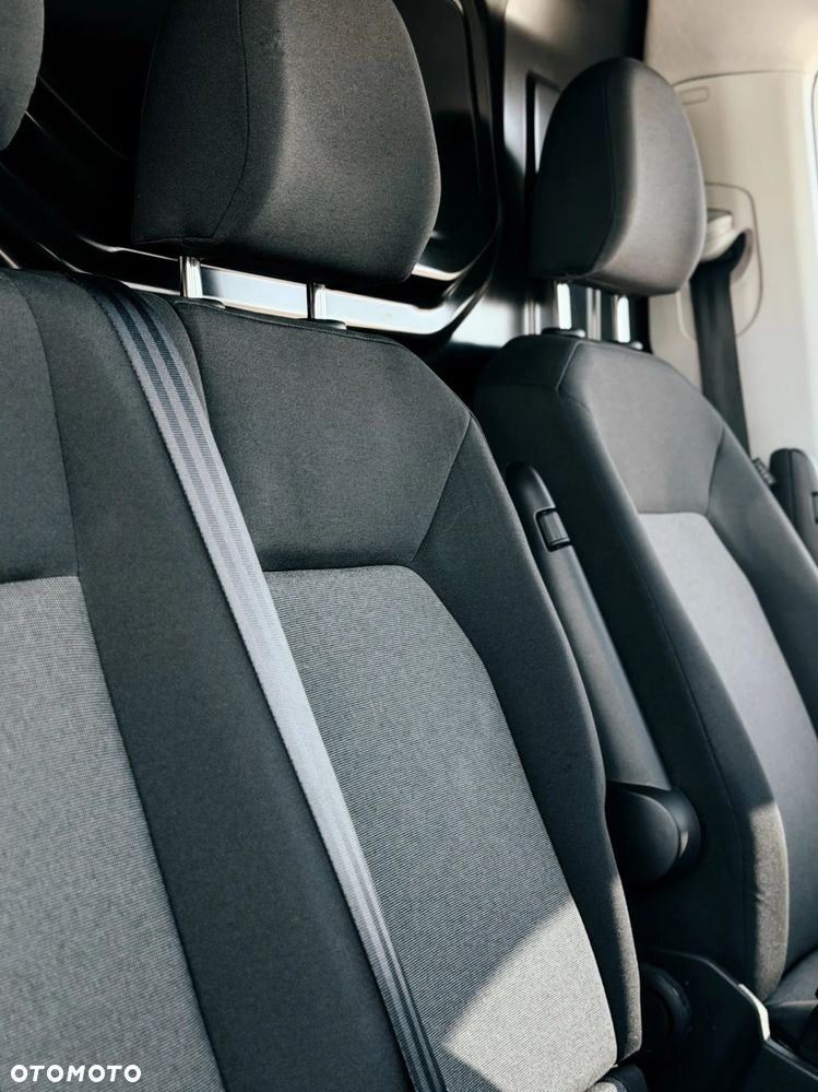 Volkswagen Crafter - 37