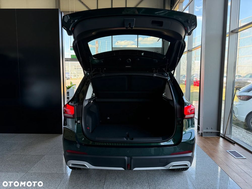 MG ZS Hybrid+ - 13