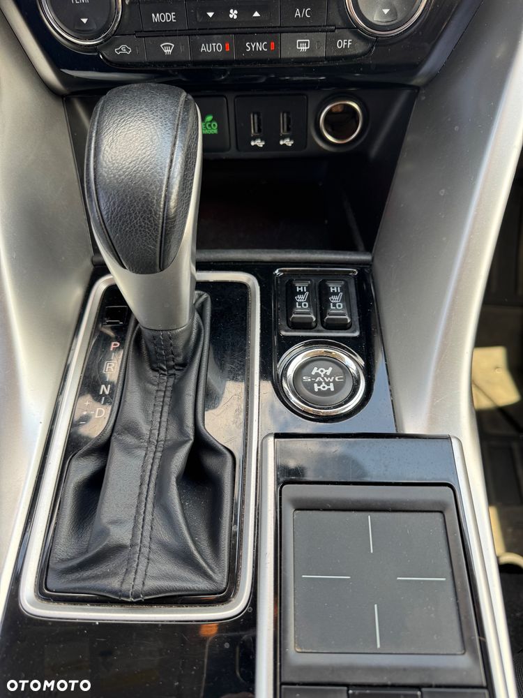 Mitsubishi Eclipse Cross - 8