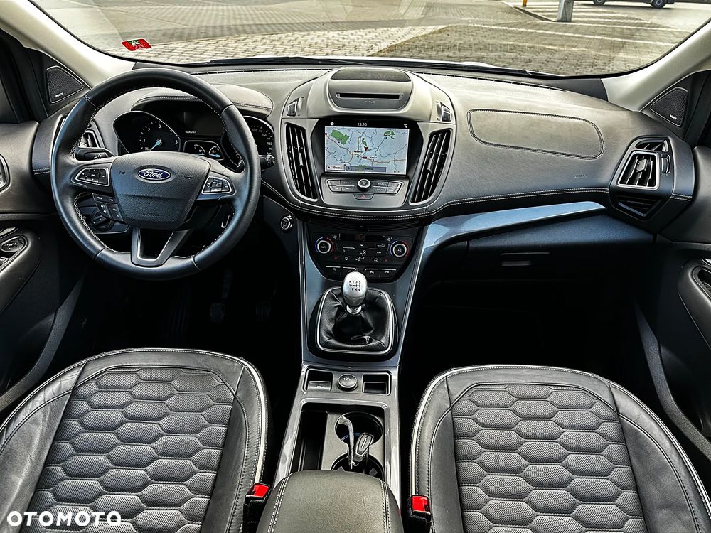 Ford Kuga - 24