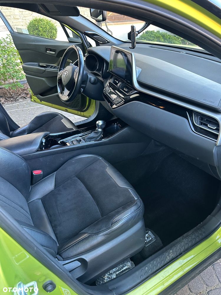 Toyota C-HR 1.8 Hybrid Neon Lime powered by JBL - 7