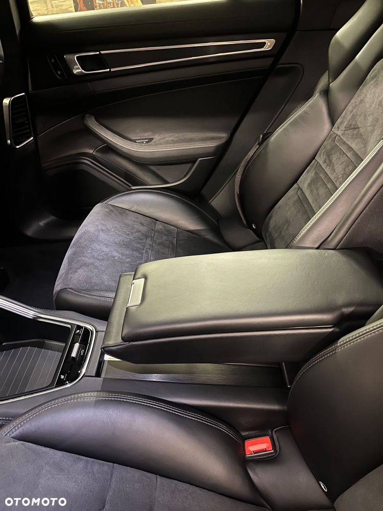 Porsche Panamera - 28