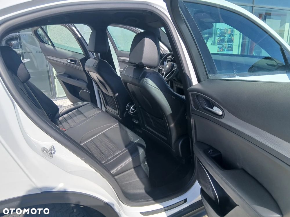 Alfa Romeo Stelvio 2.0 Turbo Executive Q4 - 26