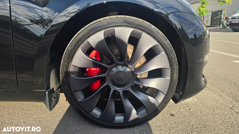 Tesla Model 3 - 13