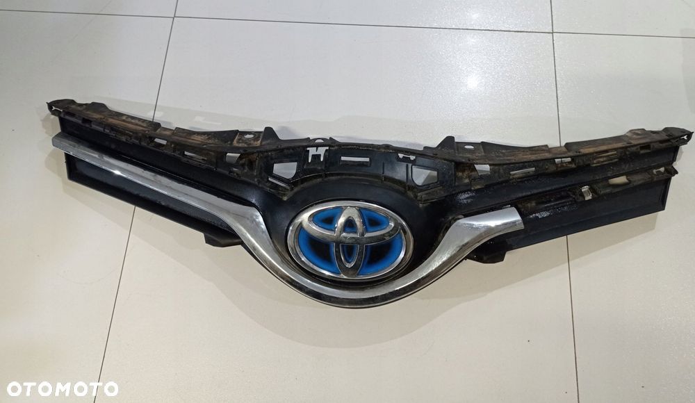 TOYOTA YARIS III LIFT GRILL - 1