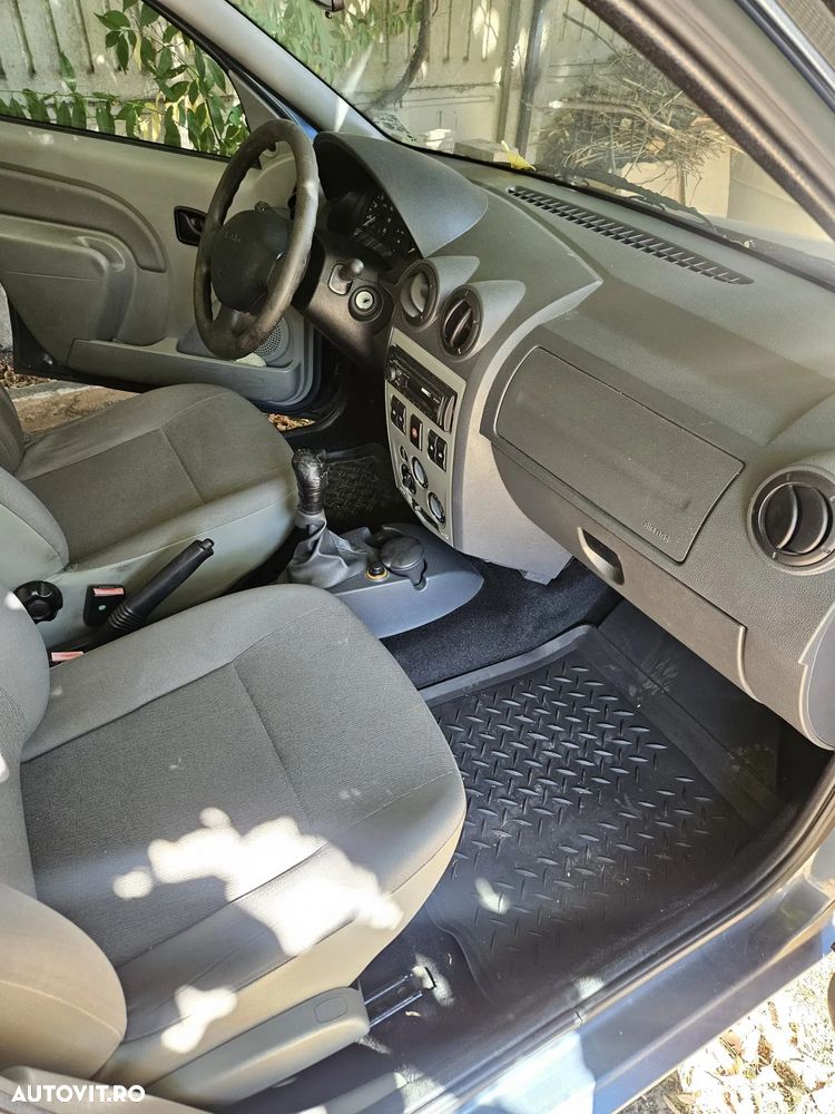 Dacia Logan 1.6 MPI Laureate - 2