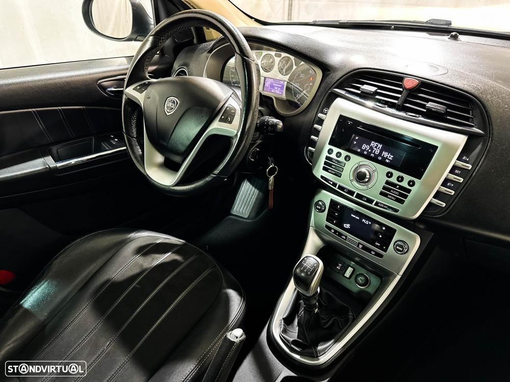 Lancia Delta 1.6 M-Jet Platino - 30
