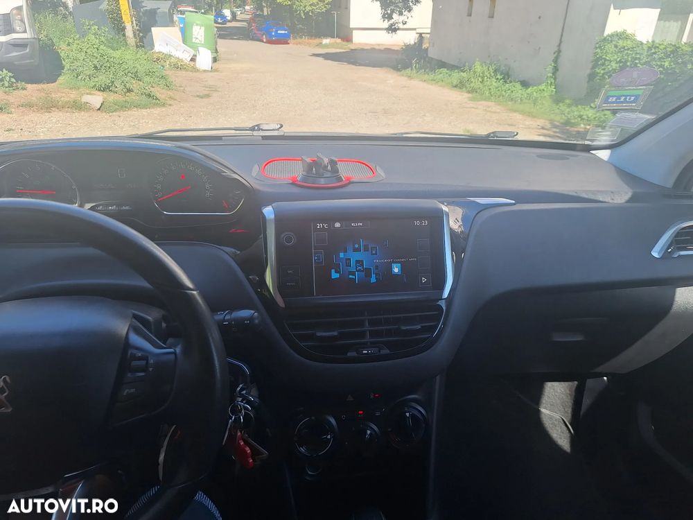 Peugeot 208 1.2 L PureTech Active - 7