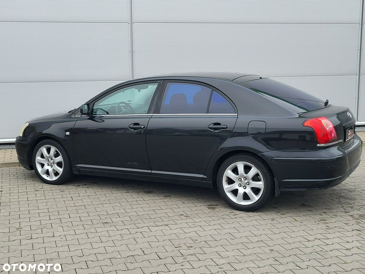 Toyota Avensis - 17