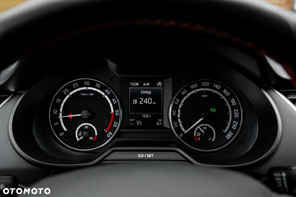 Skoda Octavia 2.0 TDI 4x4 DSG RS - 29
