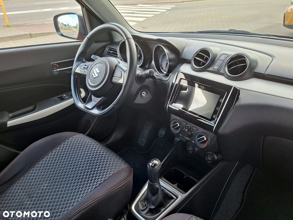 Suzuki Swift 1.2 SHVS Premium Plus - 17