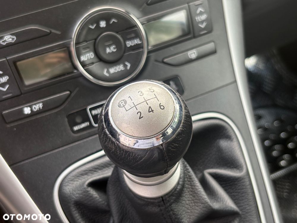 Toyota Auris 1.33 VVT-i - 15