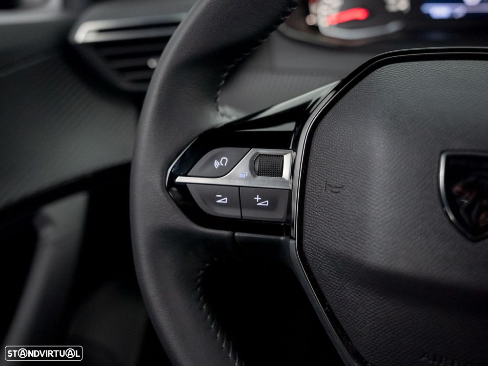 Peugeot 2008 1.2 PureTech Style - 21