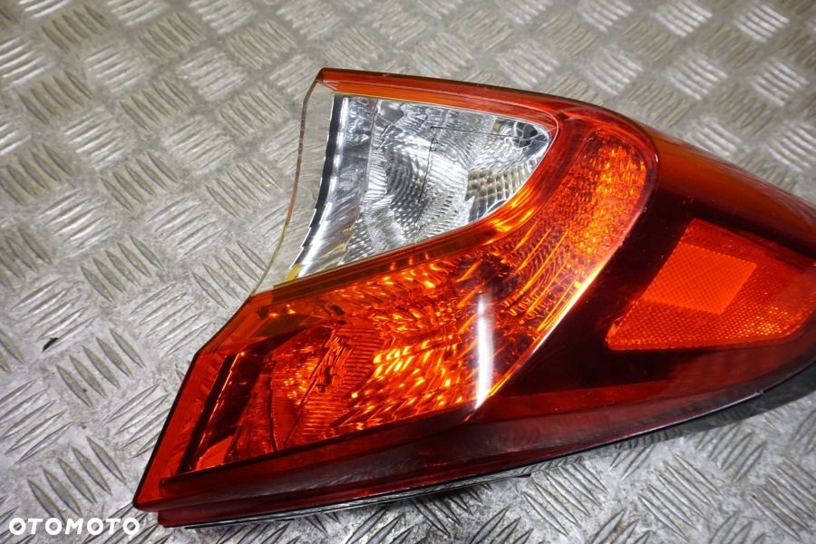 TOYOTA C-HR 2018 2019 2020 - LAMPA TYŁ PRAWA TYLNA USA - 3