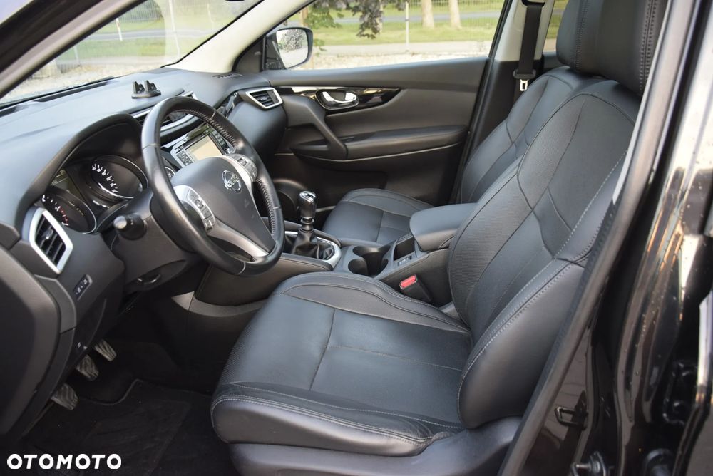 Nissan Qashqai 1.6 dCi Xtronic TEKNA+ - 31