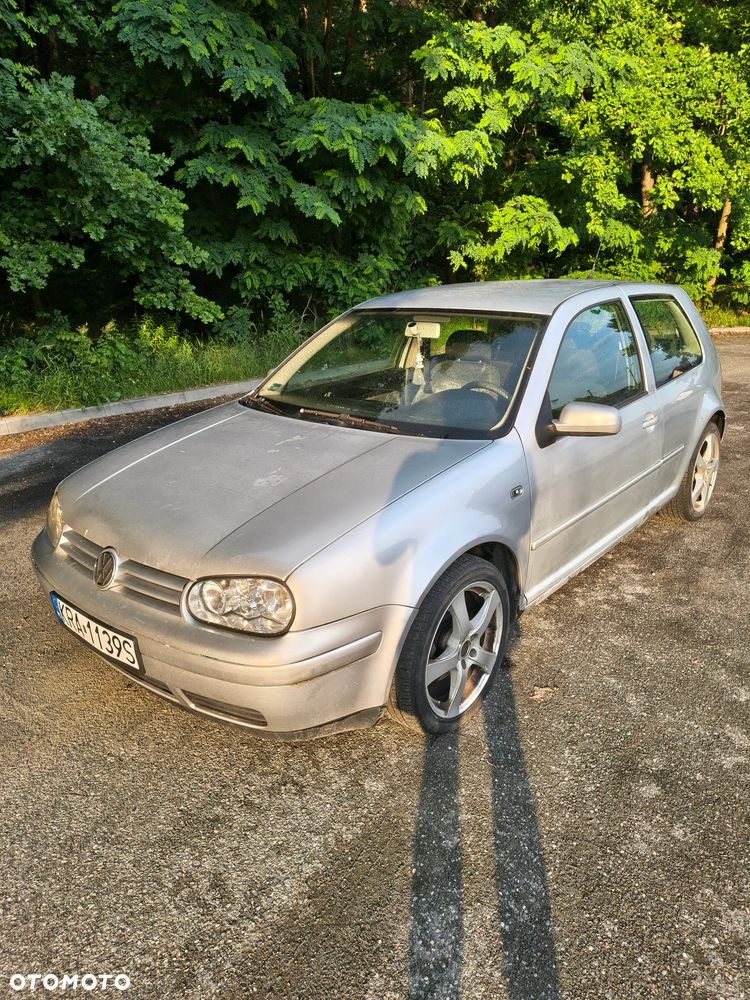 Volkswagen Golf - 5