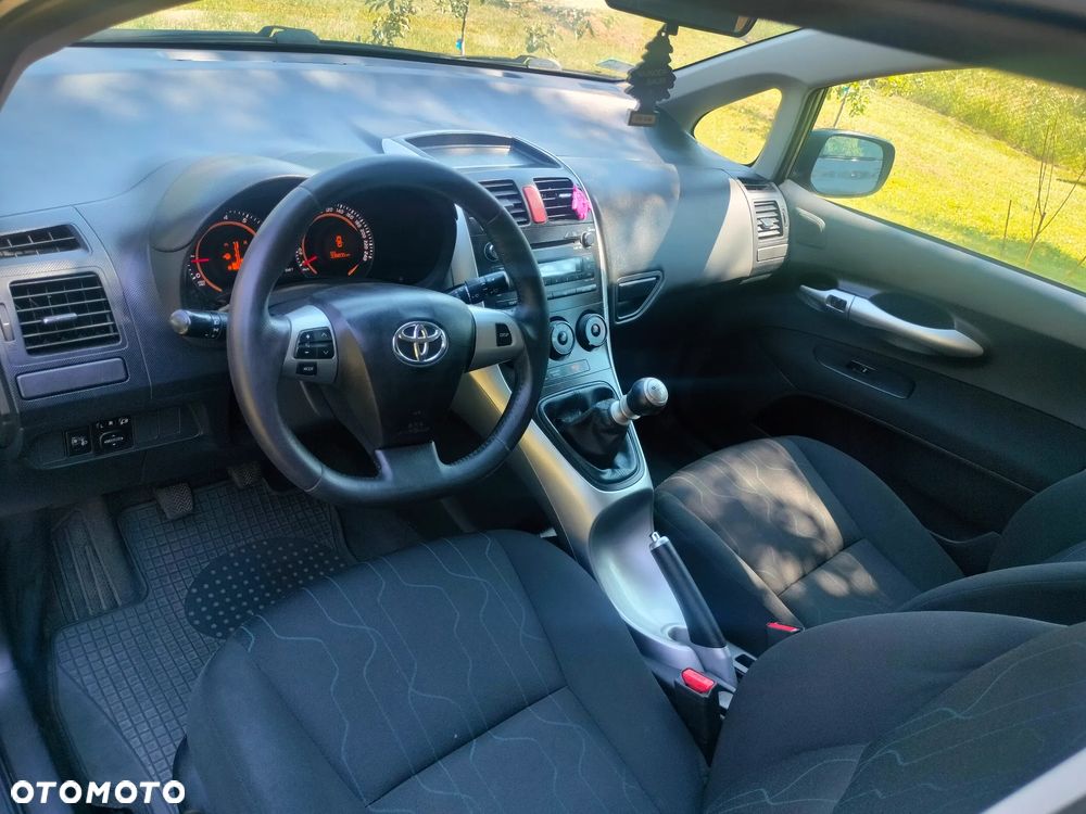 Toyota Auris 1.33 VVT-i Life - 8