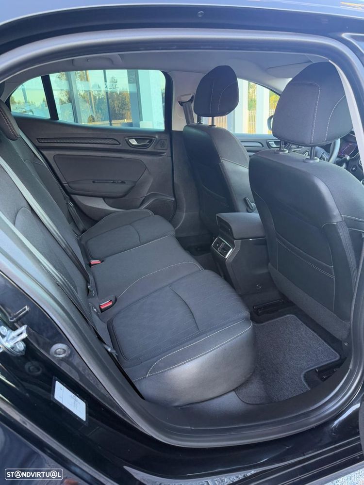 Renault Mégane 1.3 TCe Limited - 24