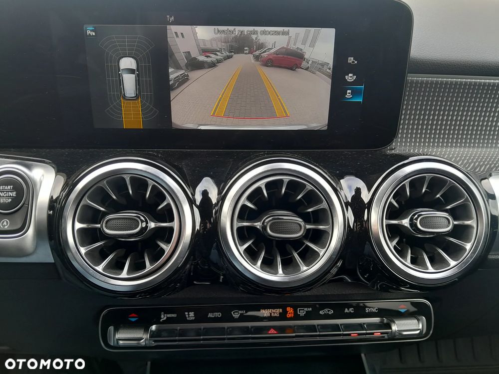 Mercedes-Benz GLB 250 4-Matic Progressive 8G-DCT - 12