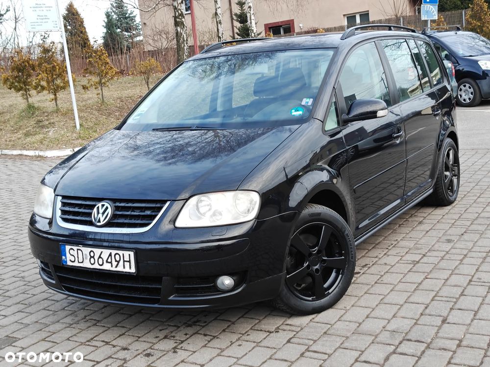 Volkswagen Touran 2.0 FSI Highline - 2