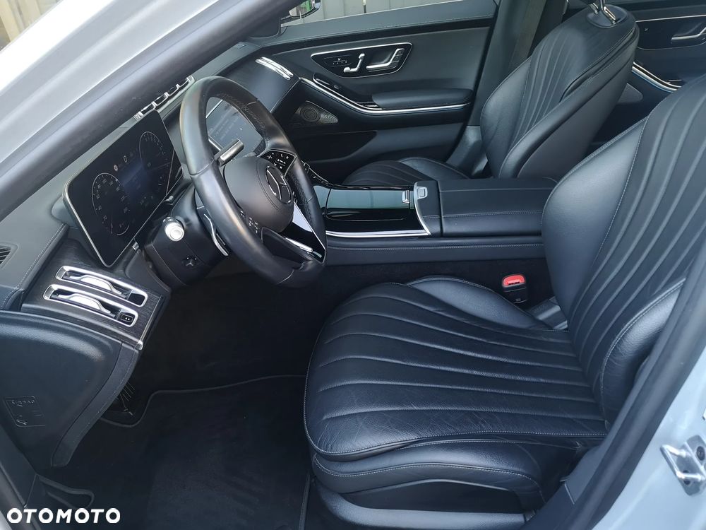 Mercedes-Benz Klasa S 580e L 9G-TRONIC - 29