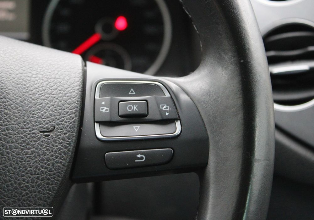 VW Tiguan 2.0 TDi Sport BlueMotion - 22