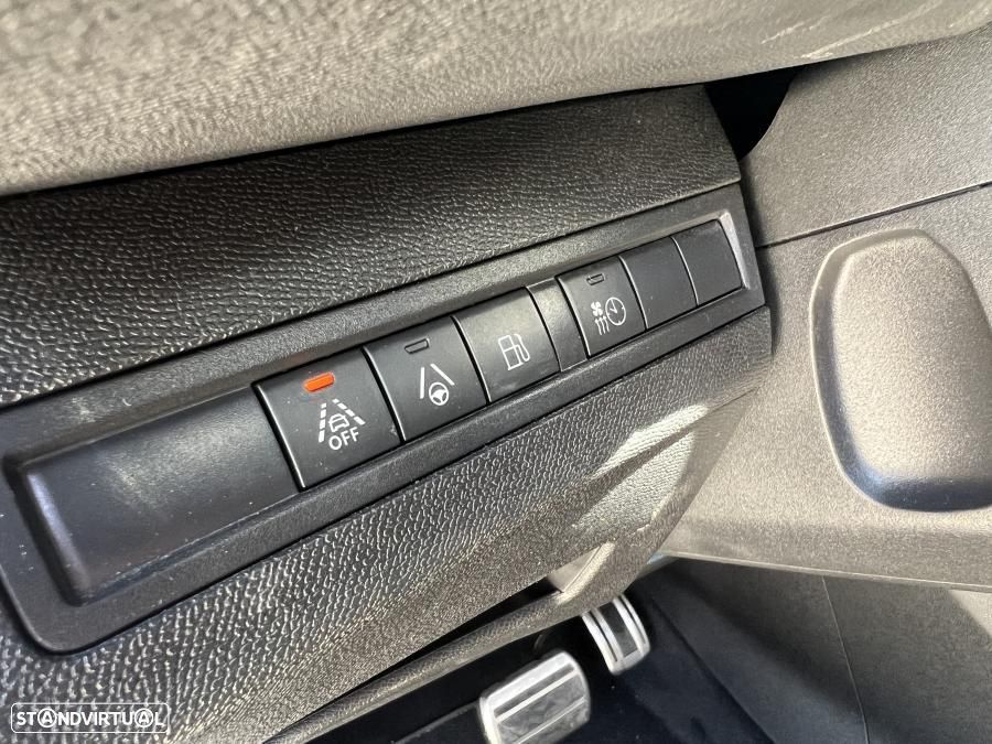 Peugeot 3008 1.6 Hybrid4 GT Pack e-EAT8 - 23