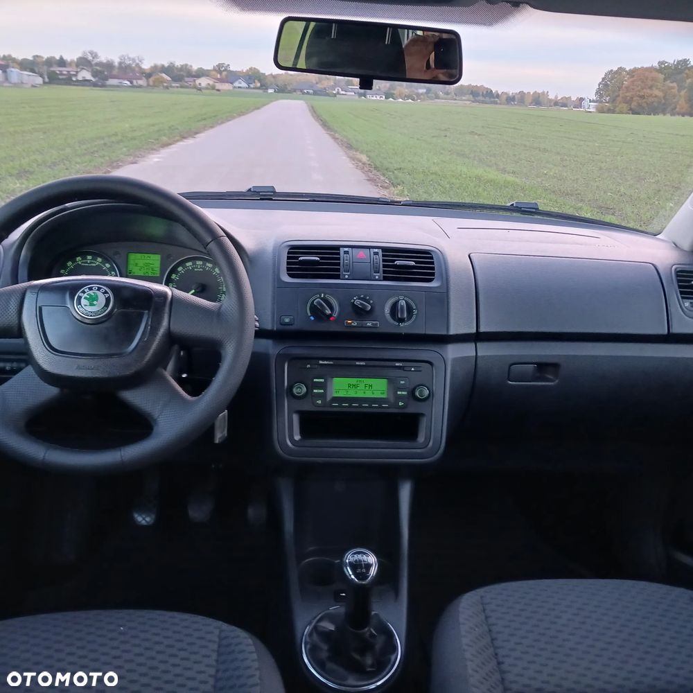 Skoda Fabia - 11