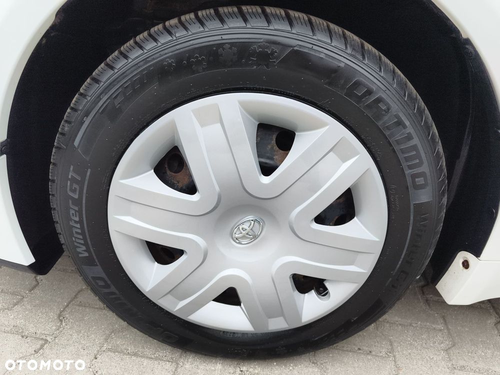 Toyota Avensis 1.8 Active - 16