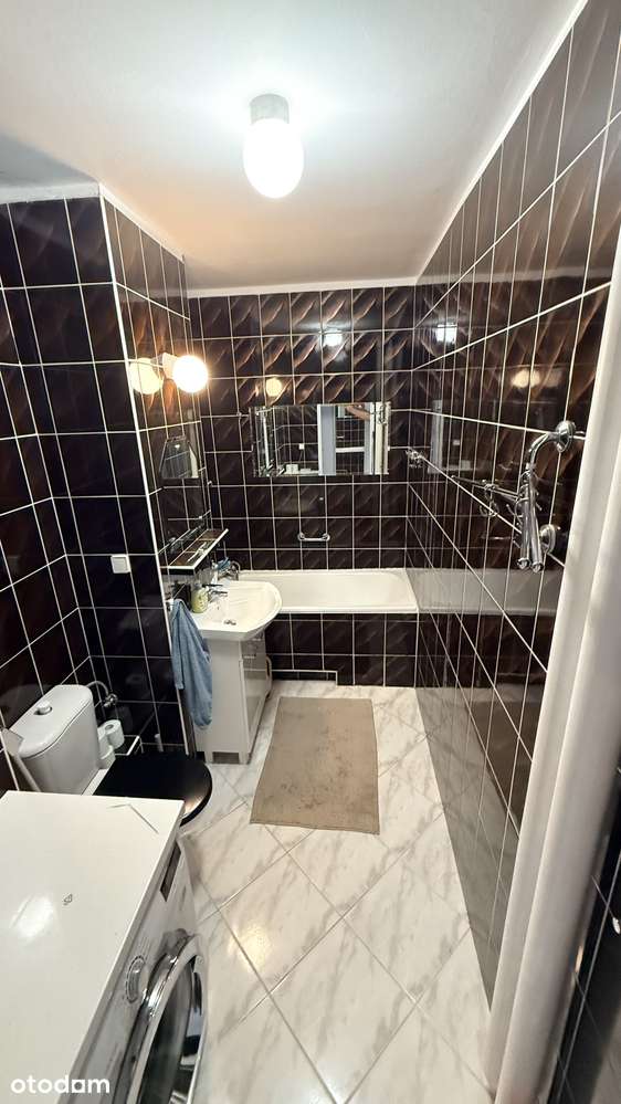 Kamionek osiedle zamknięte. 2 pokoje (39m2) z balkonem-Bez pośredników